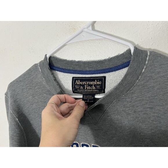 Vintage Gray Abercrombie And Fitch Mens Crewneck Sweatshirt Small Distressed - Picture 6 of 12